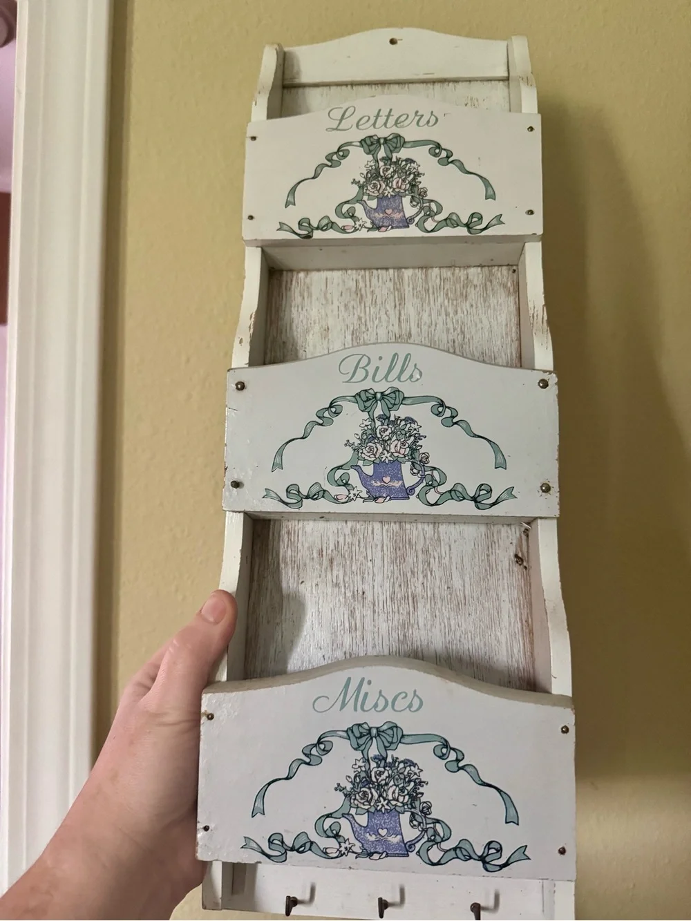 Vintage-Style White & Green Wall Mail Organizer - Letters Bills Misc